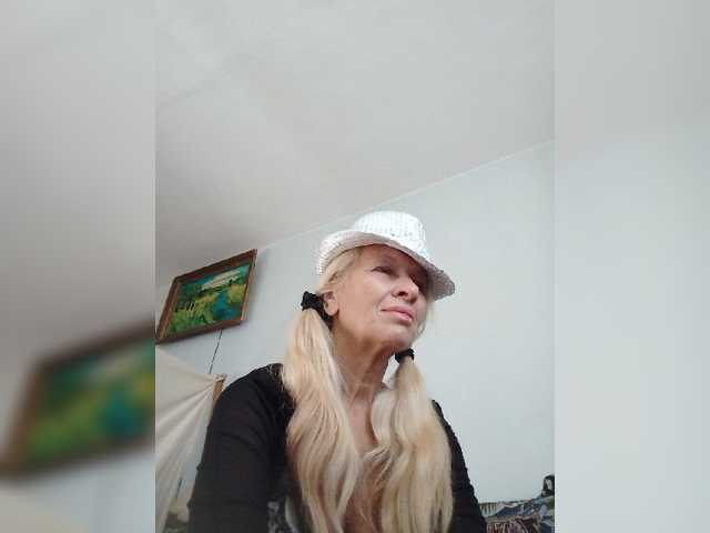 victoria71 live cam on BongaCams