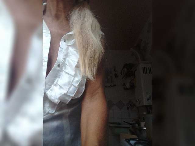 victoria71 live sex show