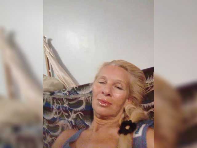 victoria71 live cam on BongaCams