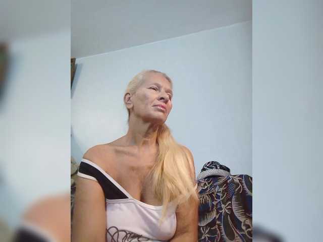 victoria71 live cam on BongaCams
