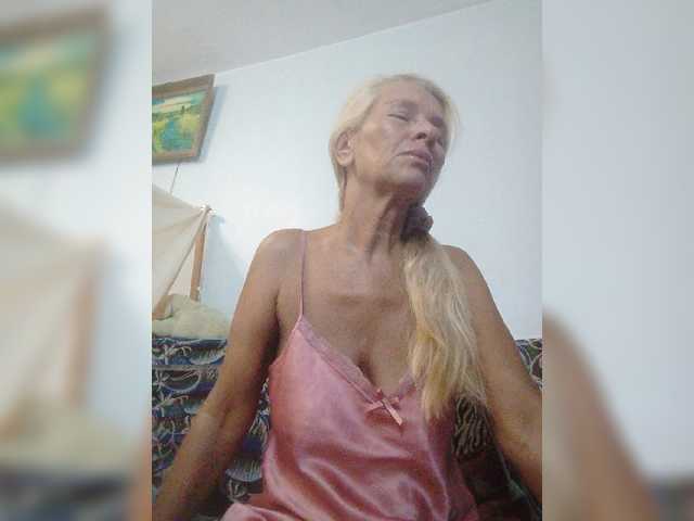 victoria71 live cam on BongaCams