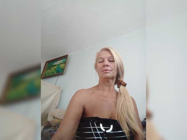 victoria71 live cam on BongaCams