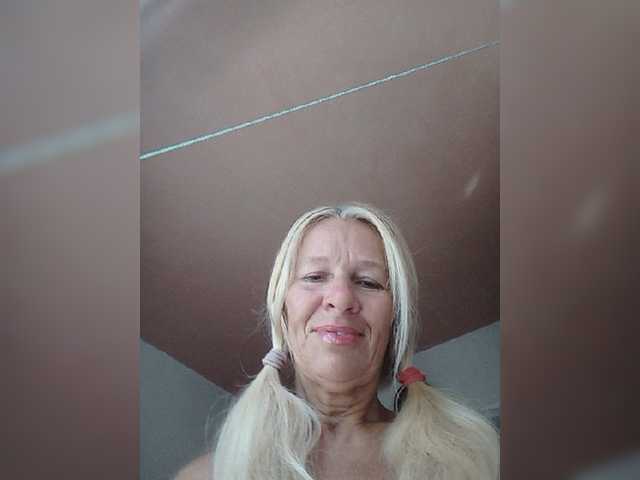 victoria71 live cam on BongaCams