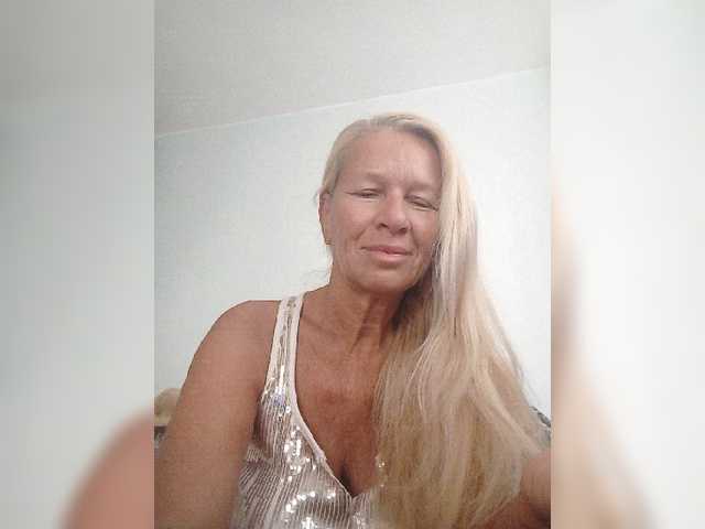victoria71 live cam on BongaCams