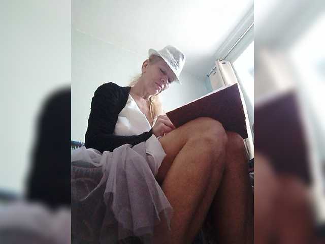 victoria71's BongaCams show and profile