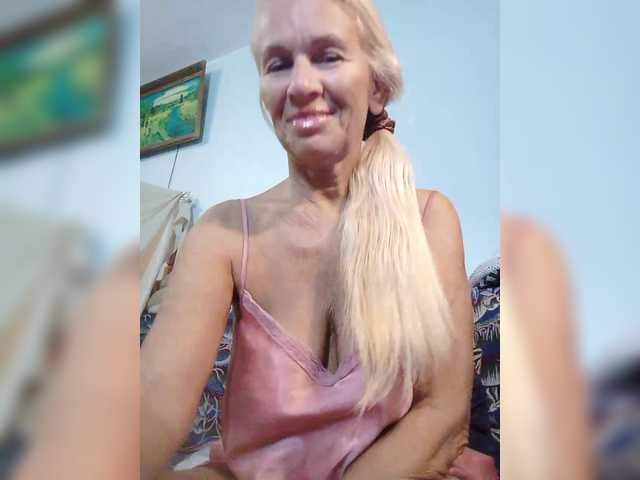 victoria71 live cam on BongaCams