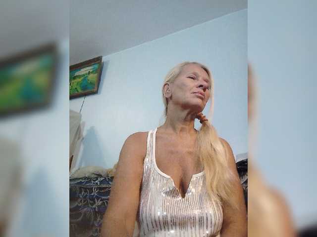 victoria71 live cam on BongaCams