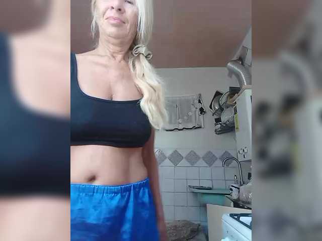 victoria71 live cam on BongaCams