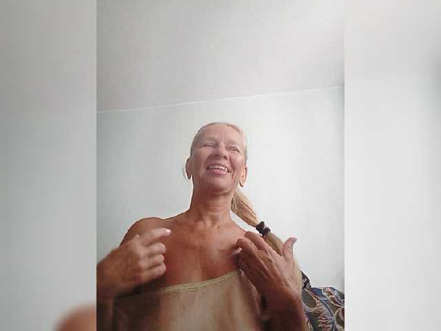 victoria71 live cam on BongaCams