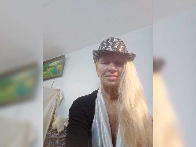 victoria71 live cam on BongaCams