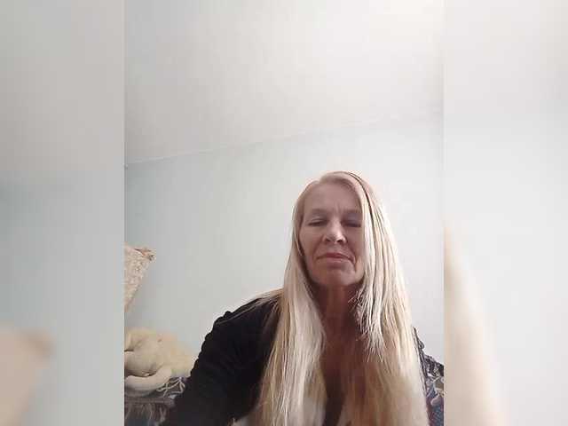 victoria71's BongaCams show and profile