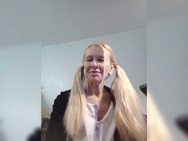 victoria71's BongaCams show and profile
