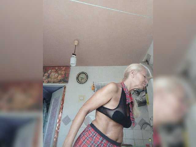 victoria71 live cam on BongaCams