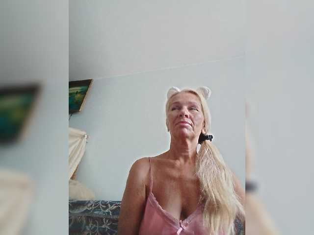 victoria71 live cam on BongaCams