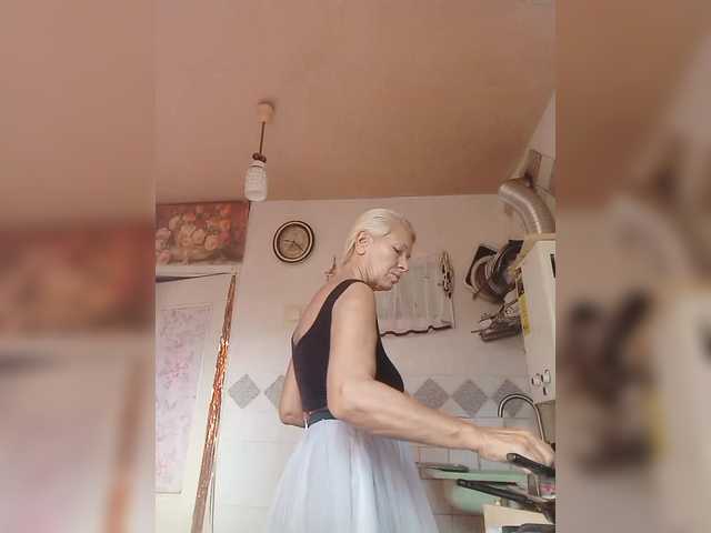 victoria71 live cam on BongaCams
