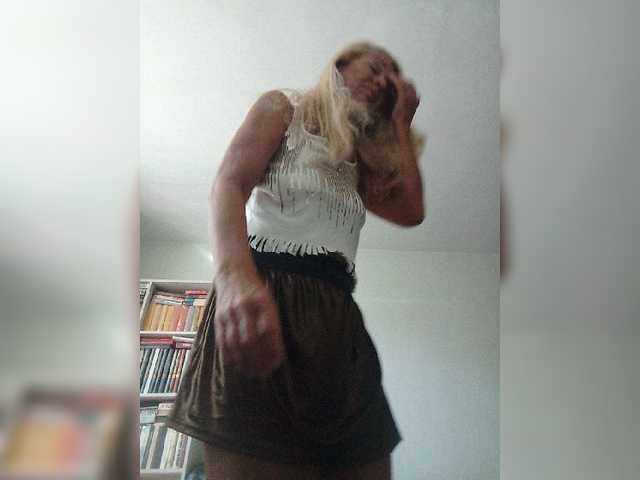 victoria71 live sex show
