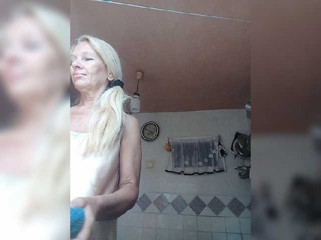 victoria71 live cam on BongaCams