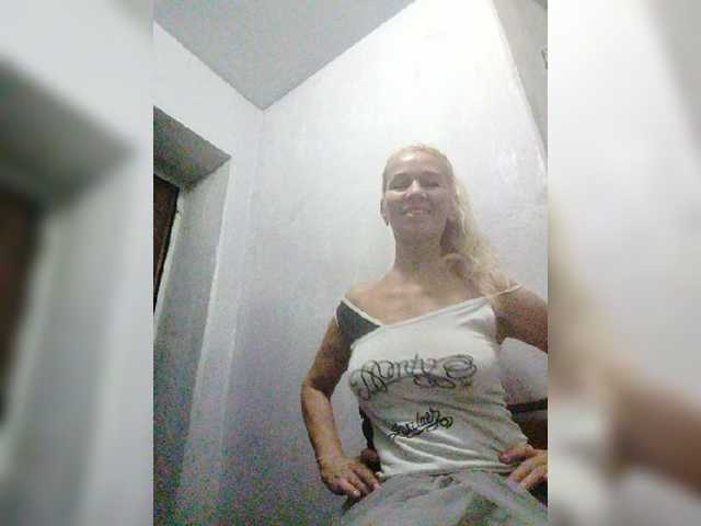 victoria71 live cam on BongaCams