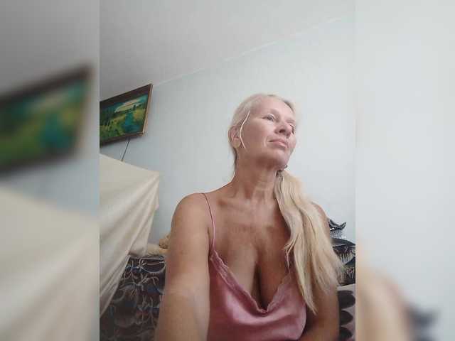 victoria71 live cam on BongaCams