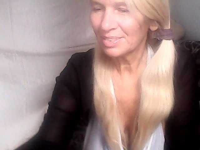victoria71 live cam on BongaCams