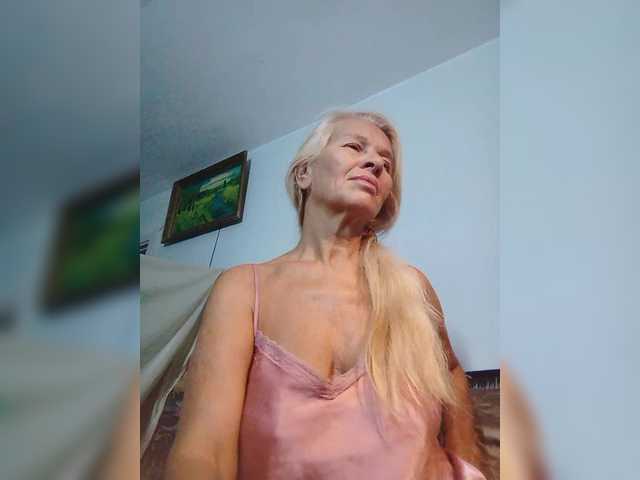 victoria71 live cam on BongaCams