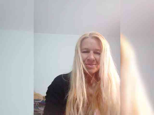 victoria71 Live Webcam on BongaCams