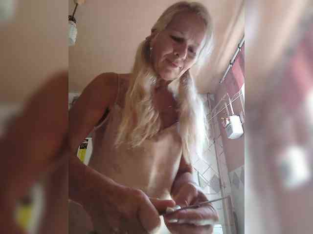 victoria71 Sex Cam Show