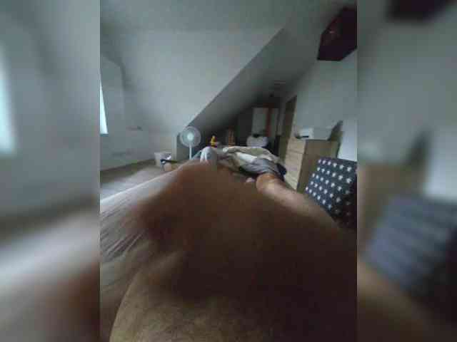 Qazqwerty47 Live Webcam on BongaCams