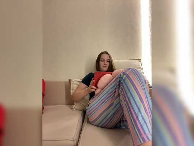 Annafirepussy live cam on BongaCams