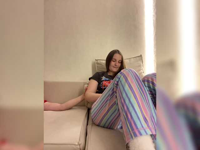 Annafirepussy live cam on BongaCams