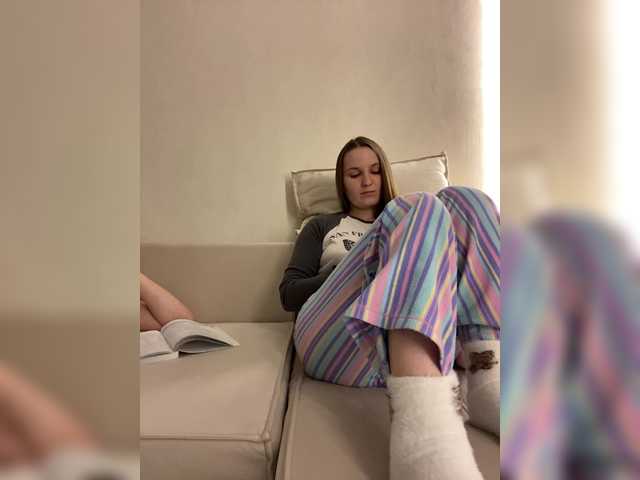 Annafirepussy's BongaCams show and profile