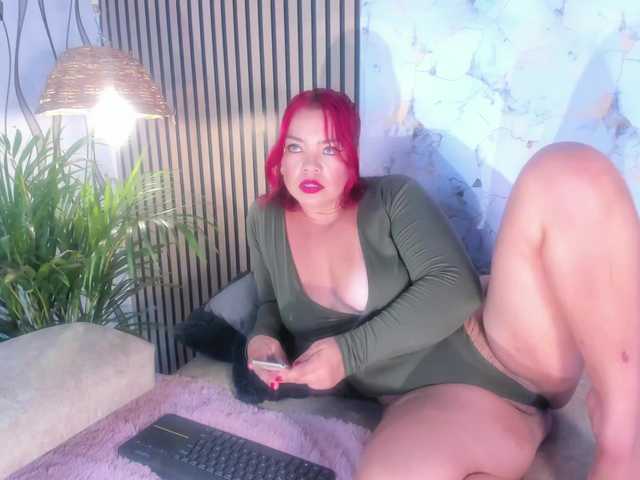 StacyHott's BongaCams show and profile