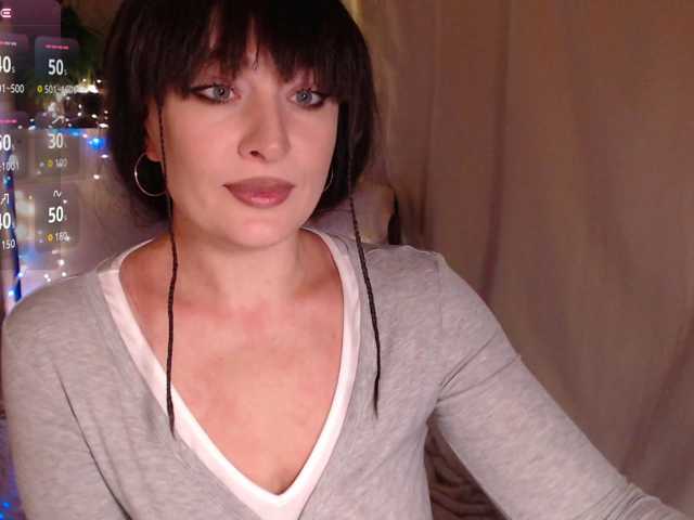 Zeeeme live cam on BongaCams