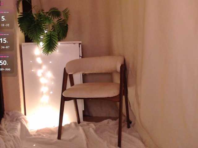 Zeeeme live cam on BongaCams