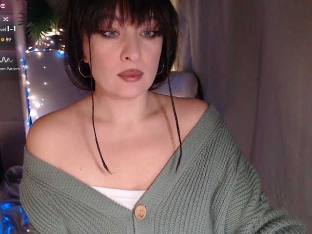 Zeeeme live cam on BongaCams