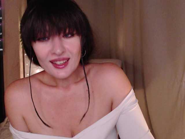 Zeeeme live cam on BongaCams