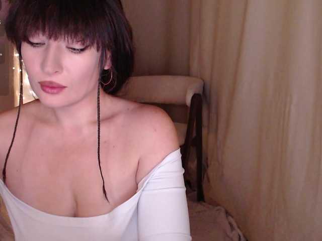 Zeeeme live cam on BongaCams