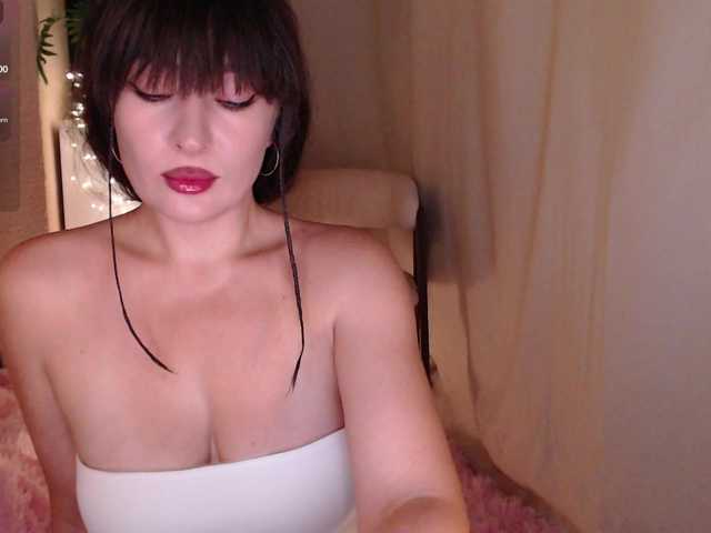 Zeeeme live cam on BongaCams