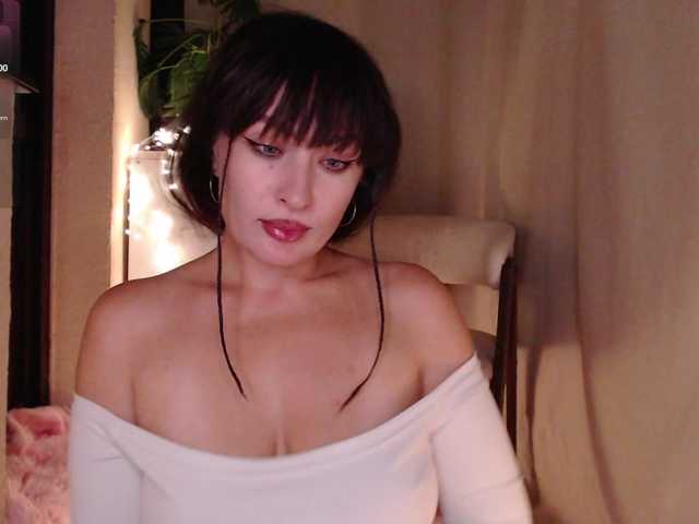 Zeeeme live cam on BongaCams
