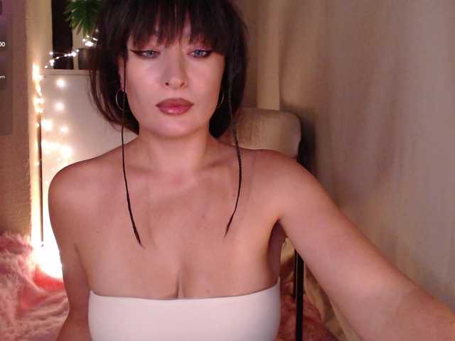 Zeeeme live webcam show