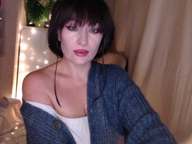Zeeeme live cam on BongaCams