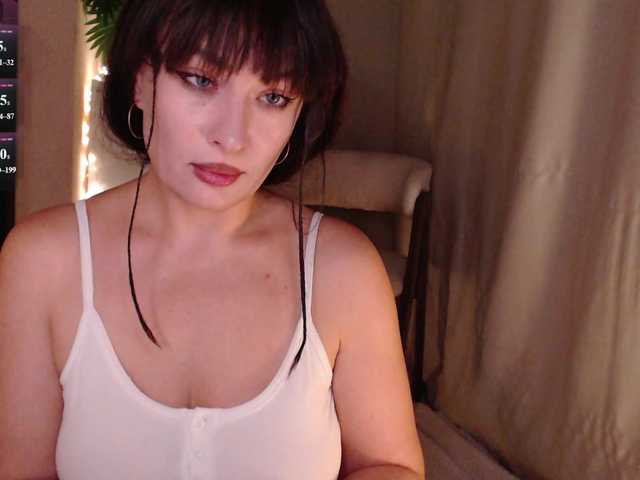 Zeeeme live cam on BongaCams