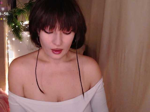 Zeeeme live cam on BongaCams