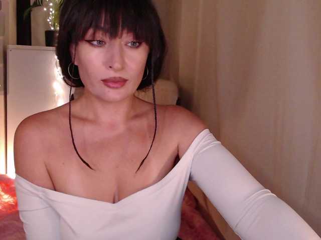 Zeeeme live cam on BongaCams