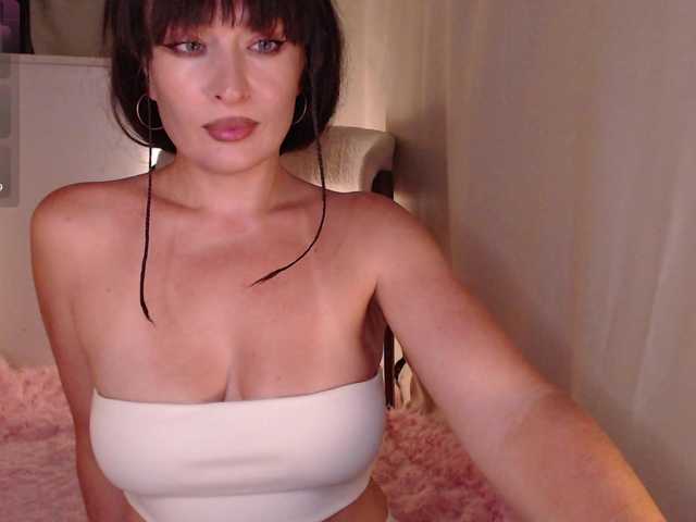 Zeeeme live cam on BongaCams