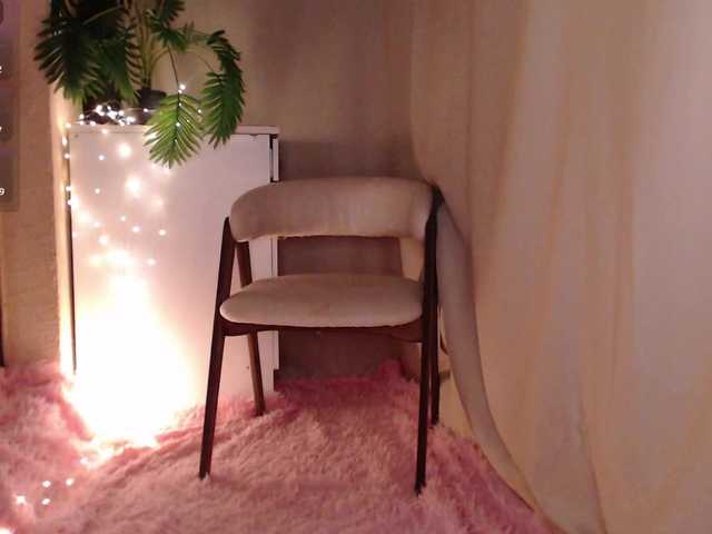 Zeeeme live cam on BongaCams