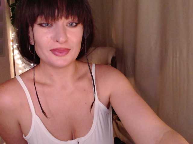 Zeeeme live cam on BongaCams