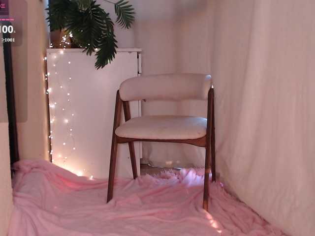 Zeeeme live cam on BongaCams