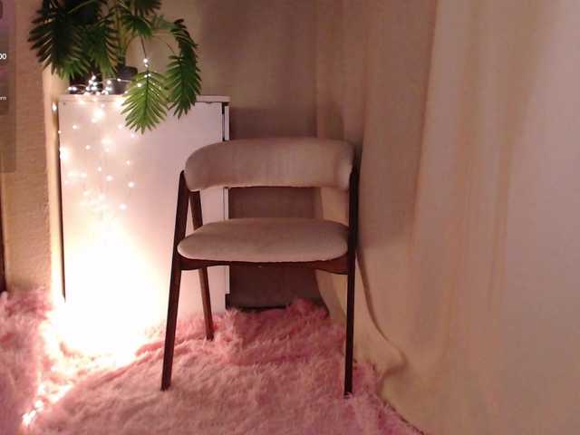 Zeeeme live cam on BongaCams