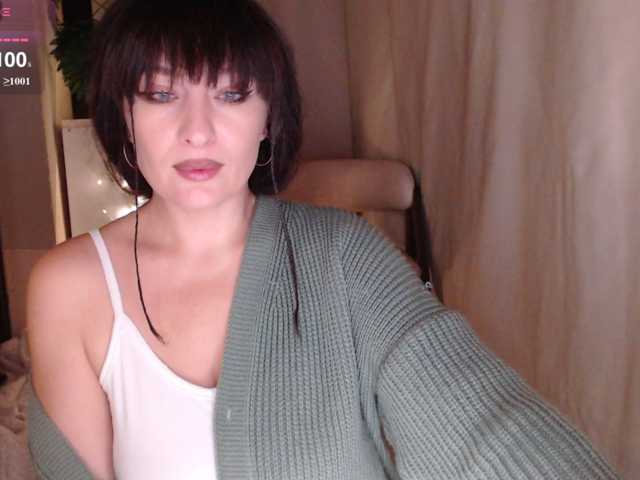Zeeeme live cam on BongaCams